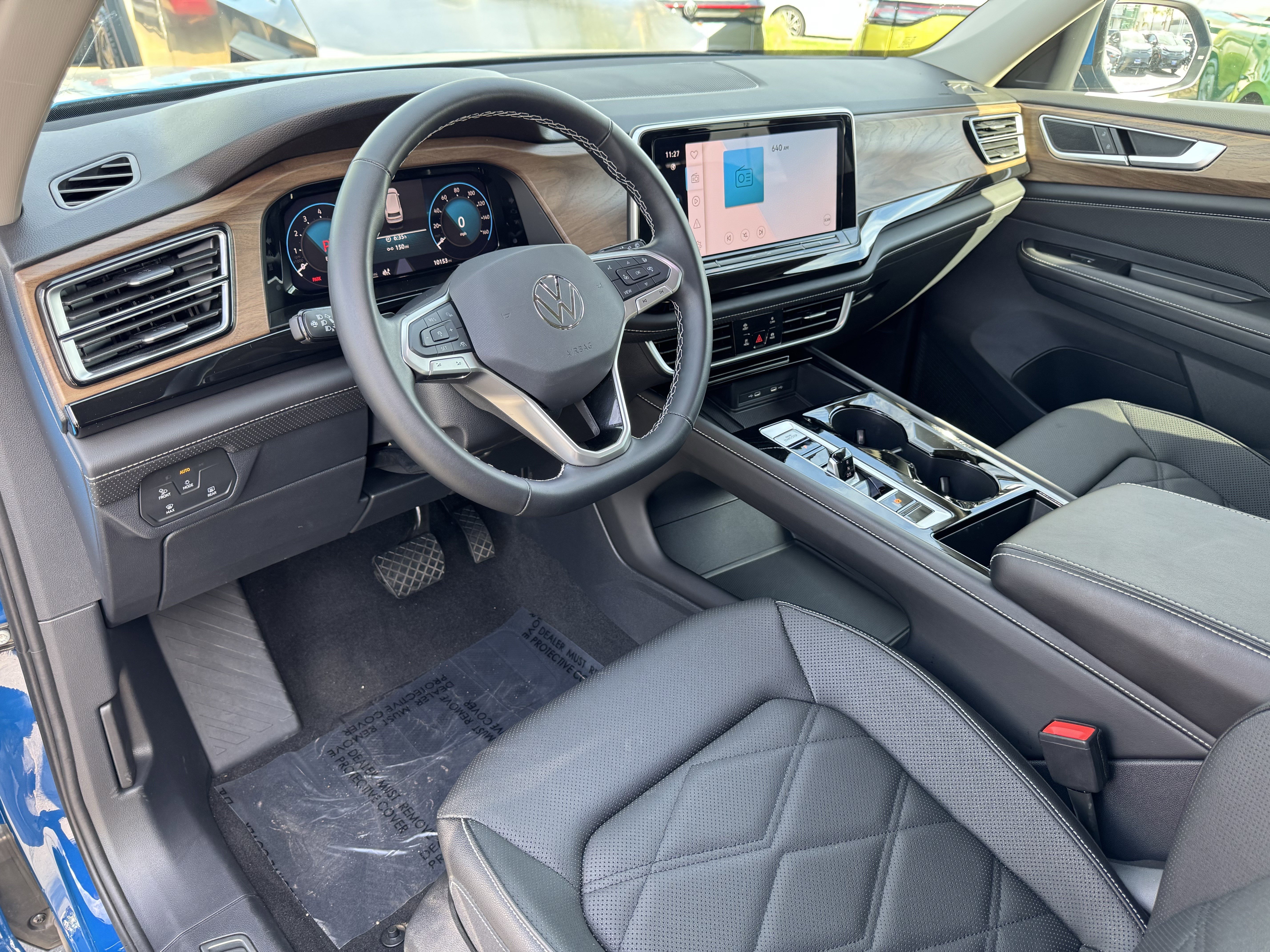 Certified 2025 Volkswagen Atlas SE image 17