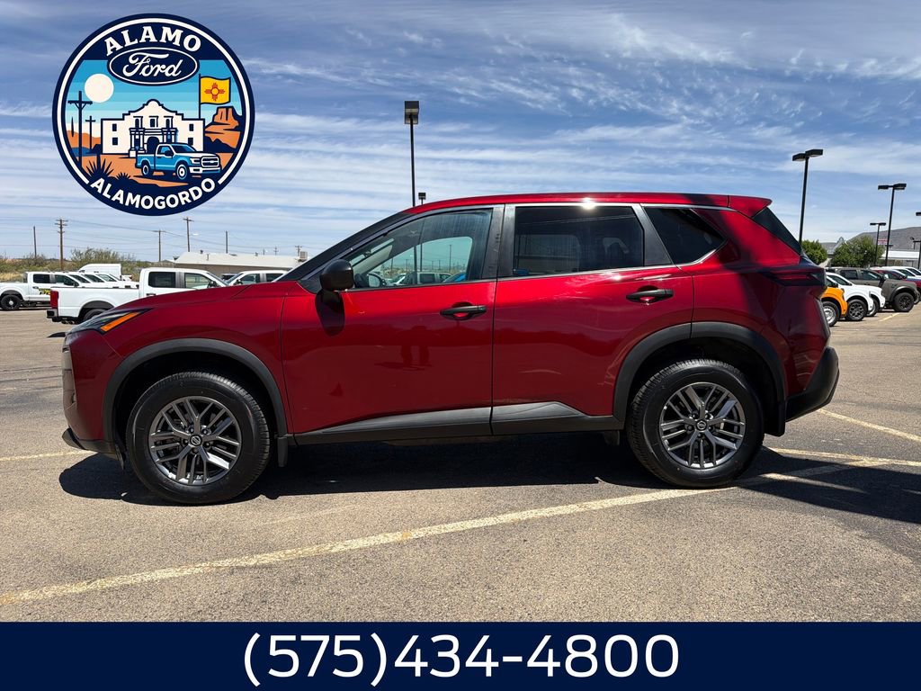 Used 2021 Nissan Rogue S AWD/4WD image 2