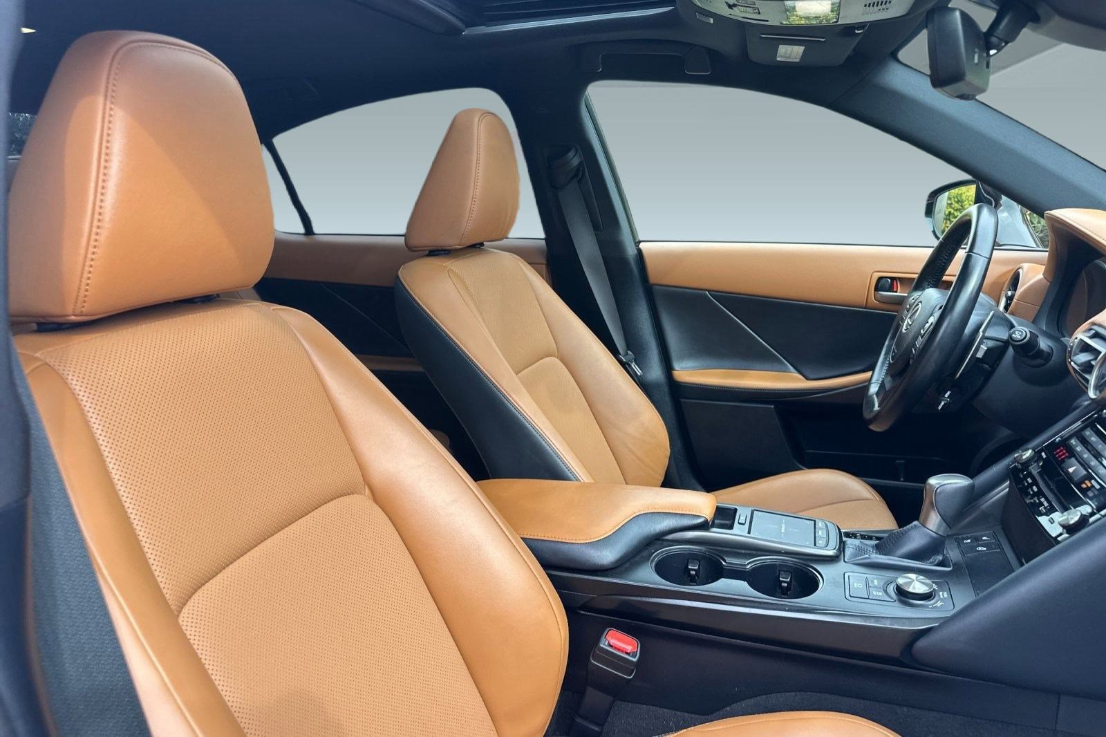 Used 2021 Lexus IS 300 w/ Comfort Package image 30