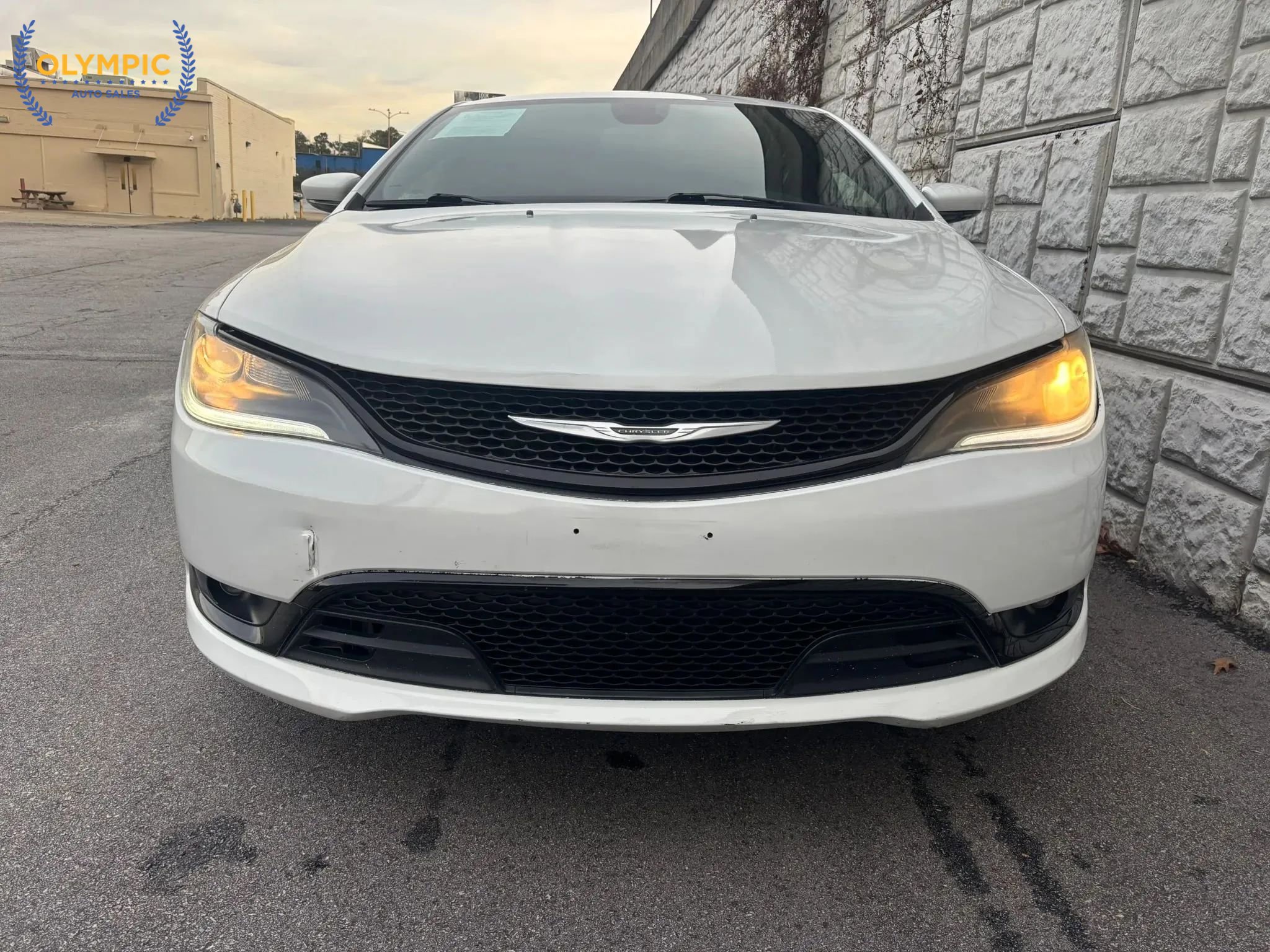 Used 2015 Chrysler 200 S FWD image 16