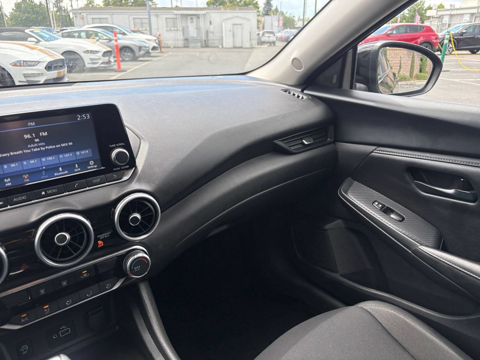 Used 2025 Nissan Sentra S FWD image 33