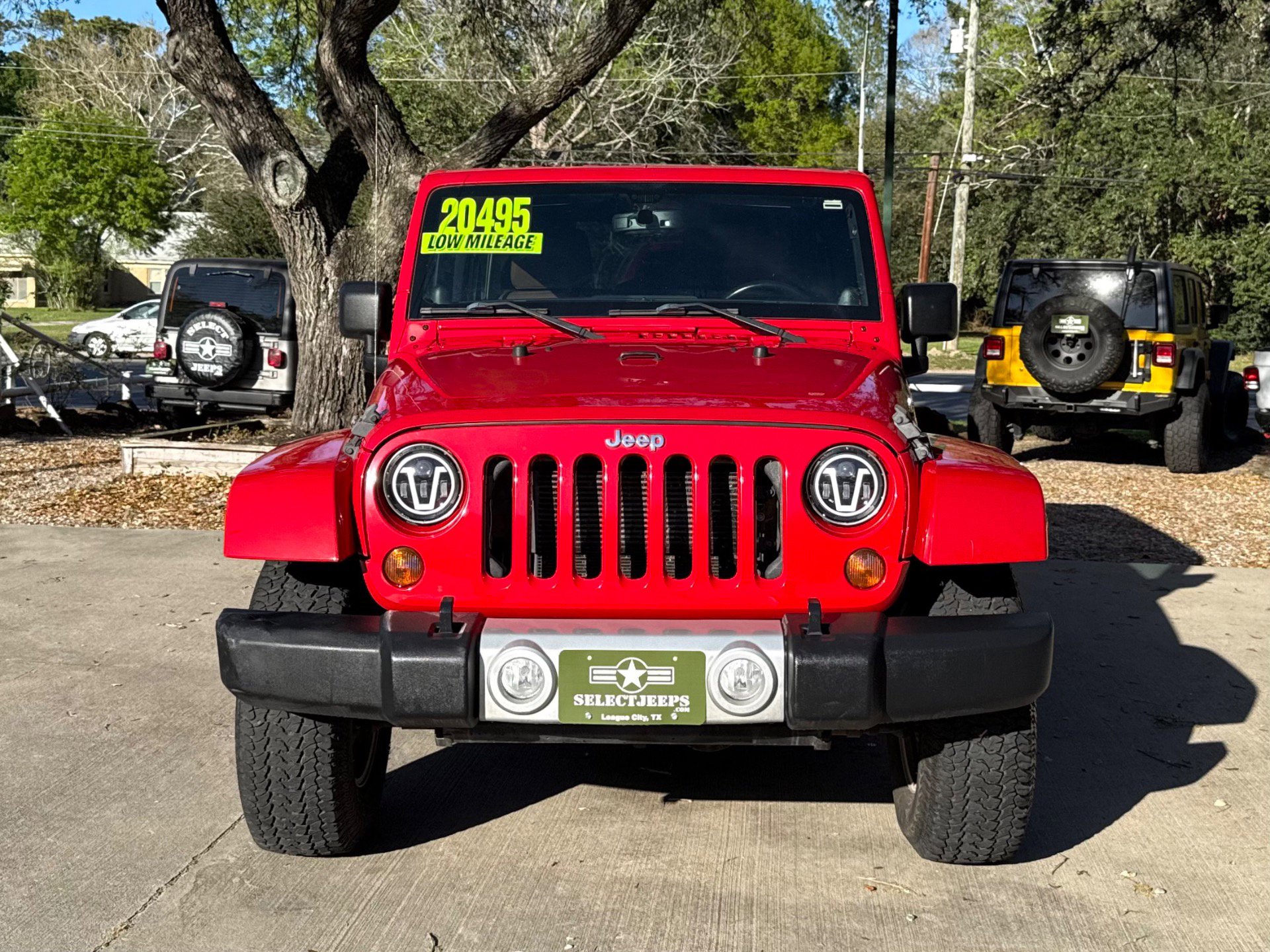 Used 2013 Jeep Wrangler Unlimited Rubicon image 2