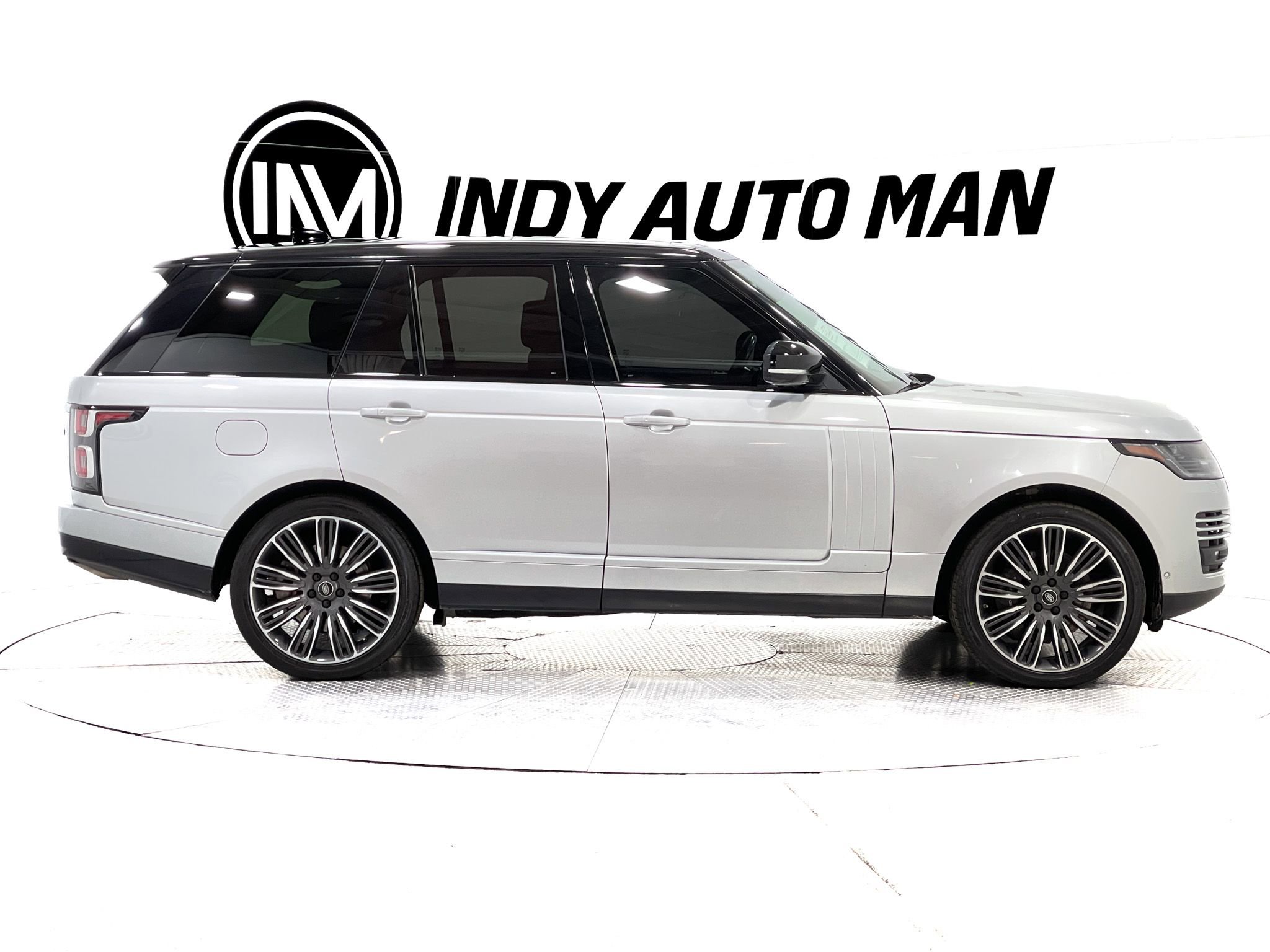 Used 2018 Land Rover Range Rover HSE AWD/4WD image 3