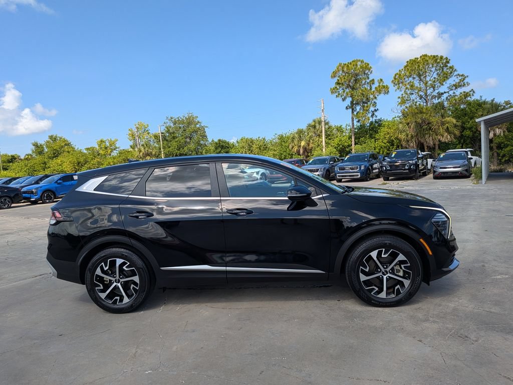 Certified 2024 Kia Sportage EX FWD image 9