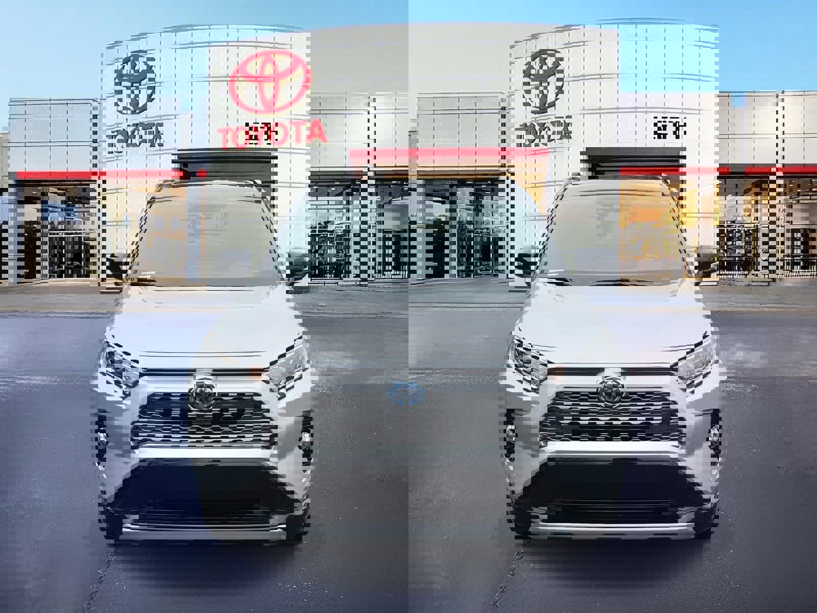 Used 2019 Toyota RAV4 XSE w/ XSE Weather Package image 2