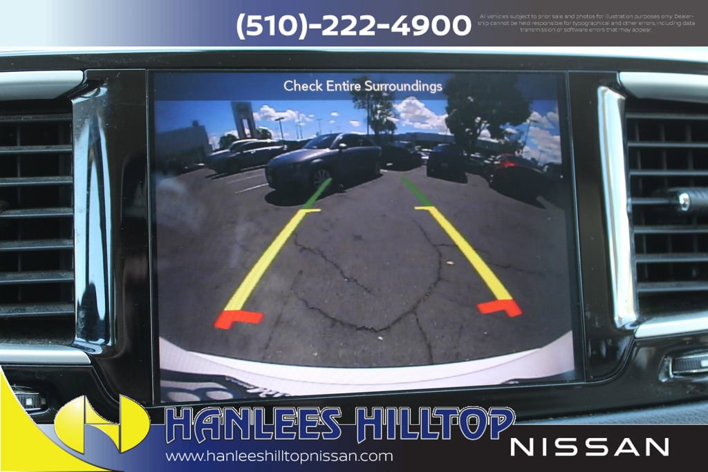 Used 2018 Chrysler Pacifica Touring-L image 28