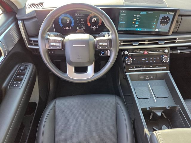 Used 2025 Hyundai Santa Fe SEL FWD image 13