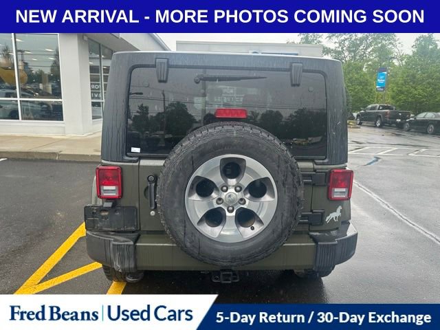 Used 2016 Jeep Wrangler Unlimited Sahara w/ Dual Top Group AWD/4WD image 5