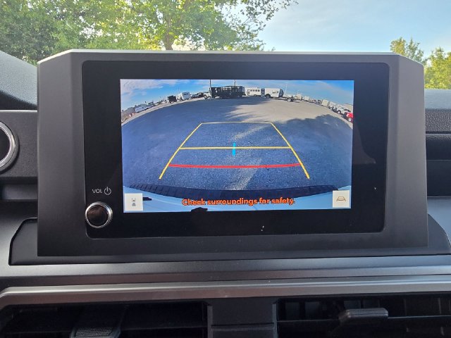 Used 2025 Toyota 4Runner SR5 AWD/4WD image 22