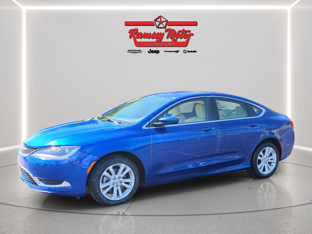 Used 2017 Chrysler 200 Limited Platinum FWD image 1