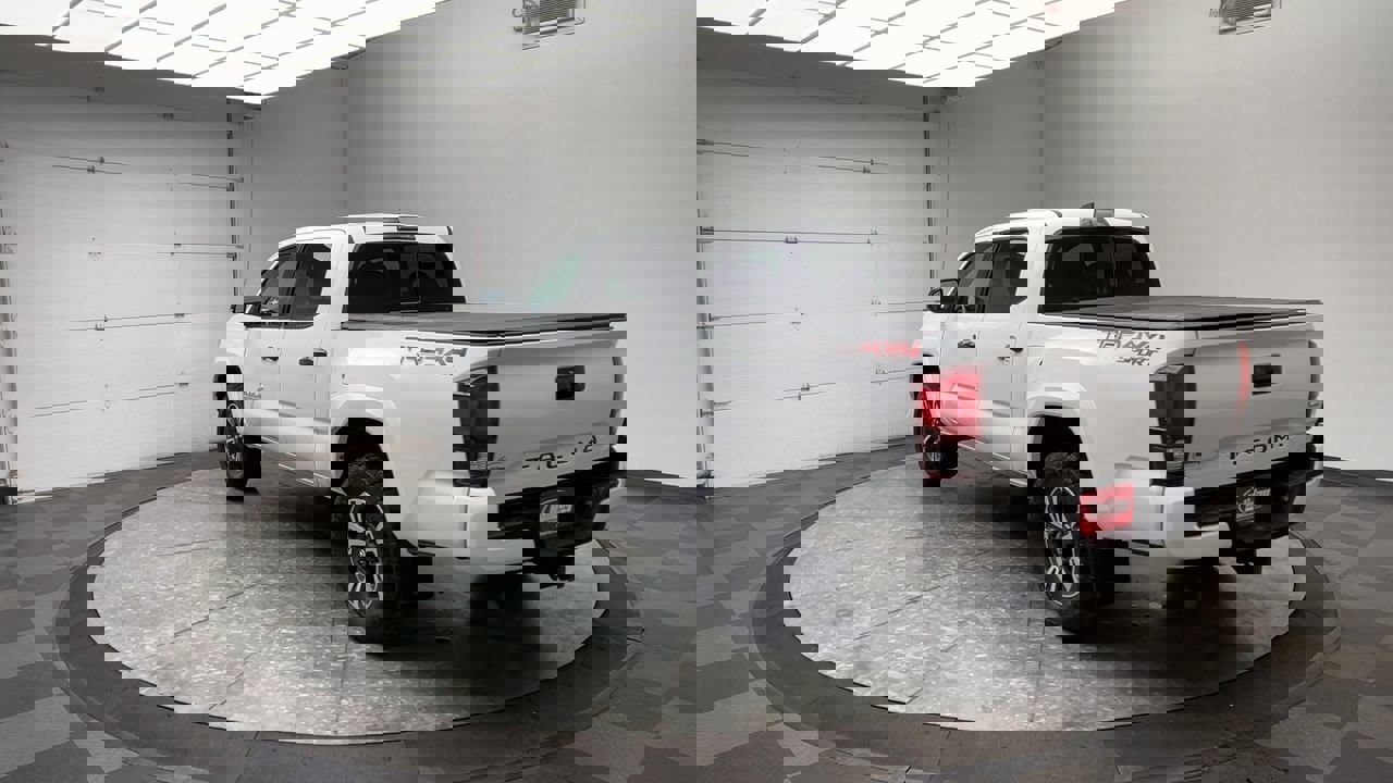 Used 2019 Toyota Tacoma TRD Sport image 36