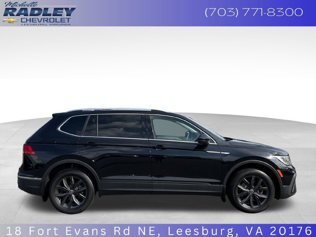 Used 2024 Volkswagen Tiguan SE w/ Panoramic Sunroof Package AWD/4WD image 22