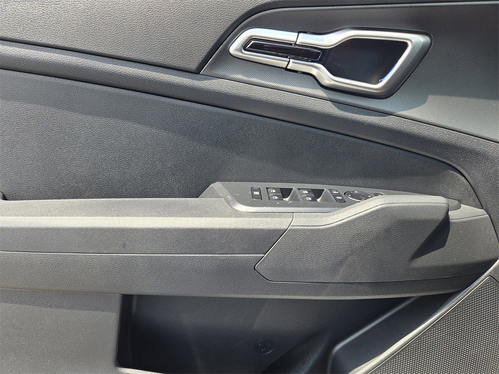 New 2026 Kia Sportage LX image 16
