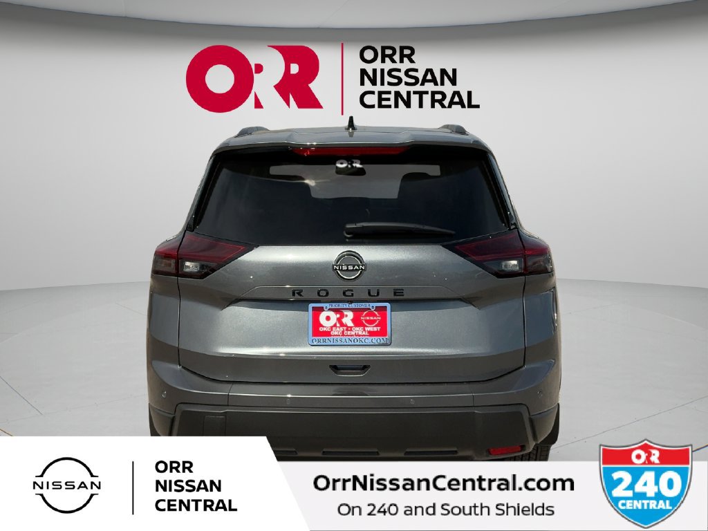 New 2027 Nissan Rogue Dark Armor FWD image 6