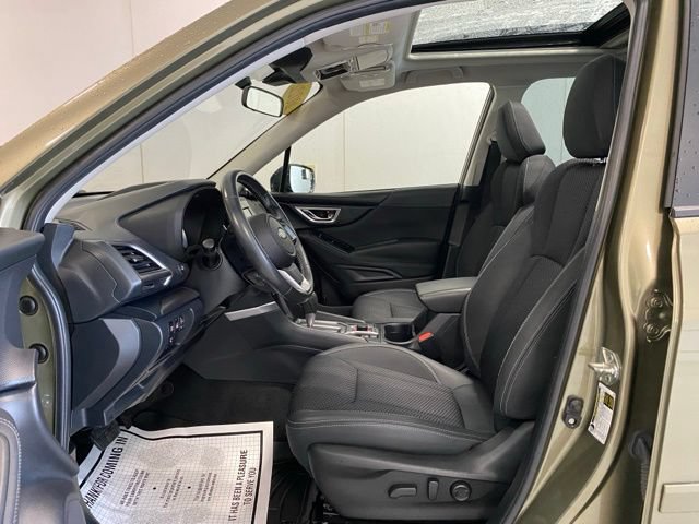 Used 2022 Subaru Forester Premium AWD/4WD image 10