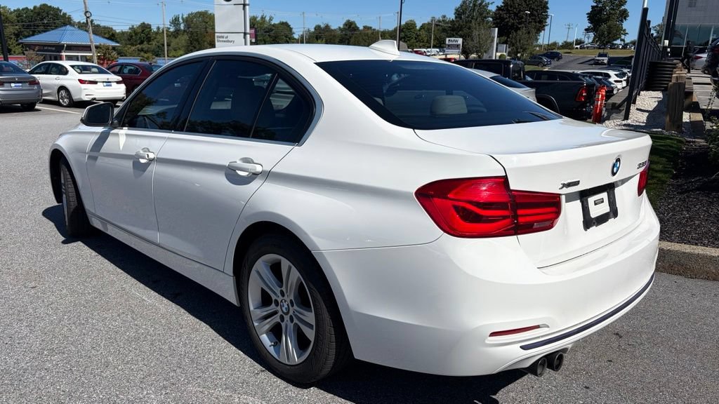 Used 2018 BMW 330i xDrive Sedan AWD/4WD image 2