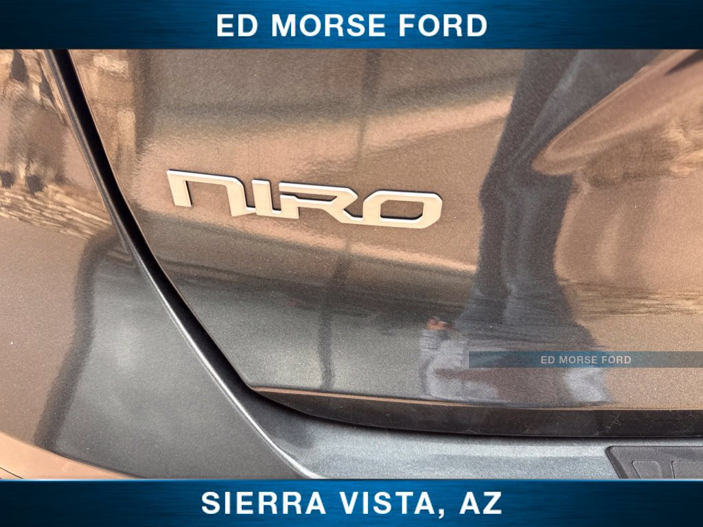Certified 2025 Kia Niro EX Touring FWD image 7