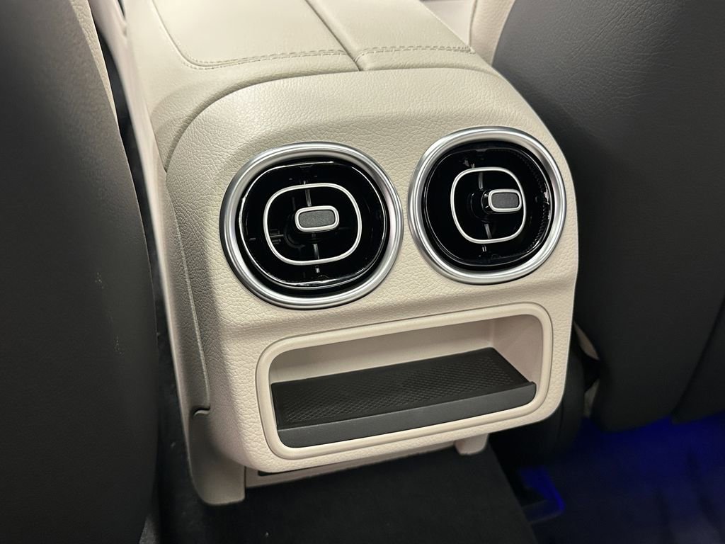 New 2026 Mercedes-Benz C 300 Sedan image 24