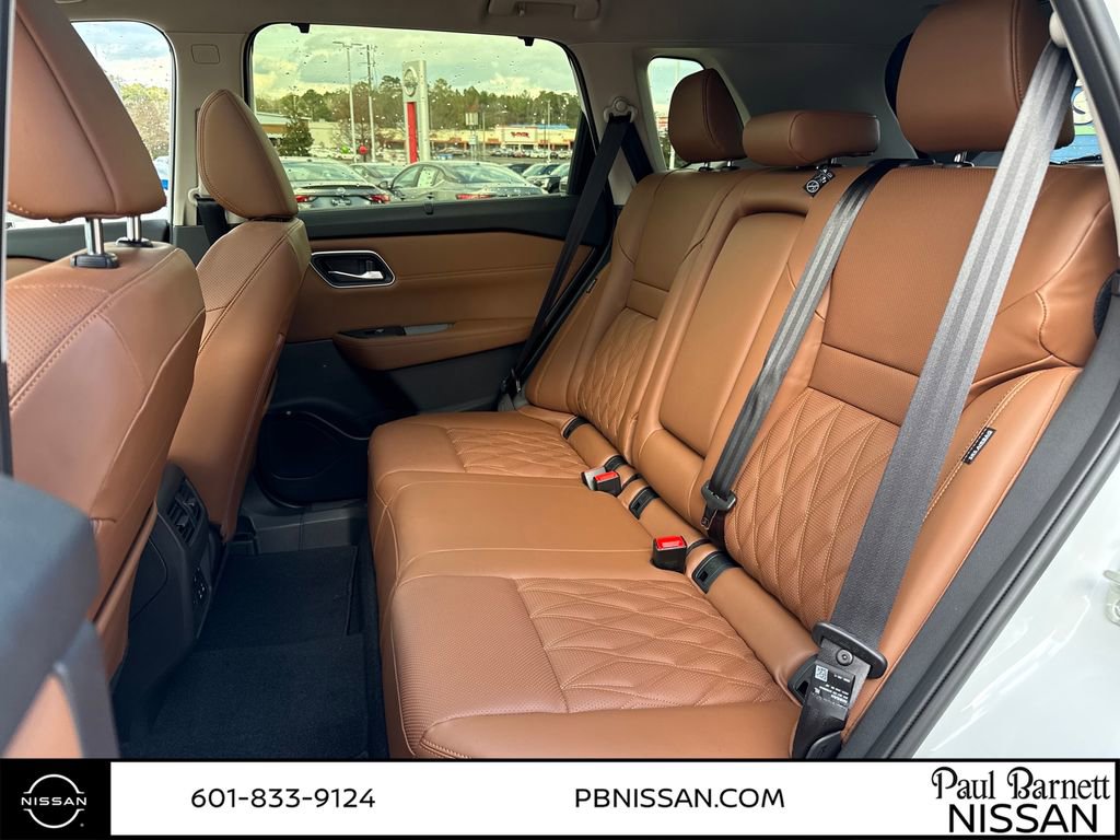 New 2026 Nissan Rogue Platinum image 32