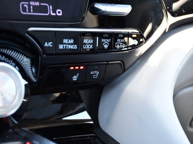 Used 2026 Acura MDX SH-AWD w/ Technology Package image 16