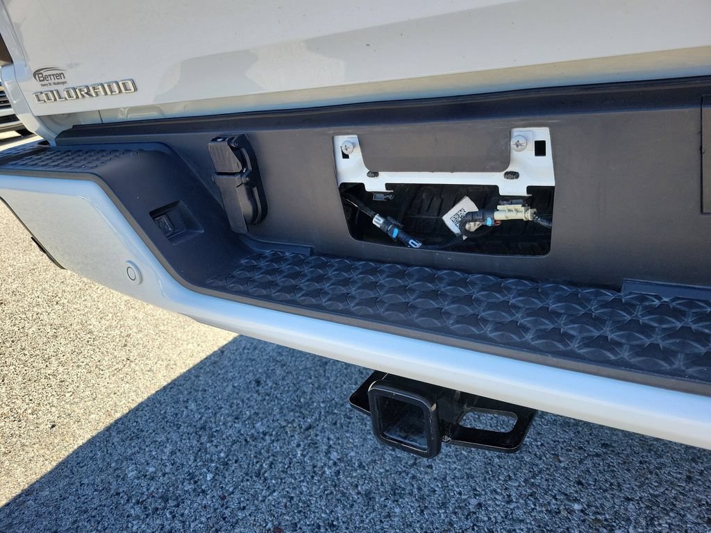 Used 2025 Chevrolet Colorado LT AWD/4WD image 8
