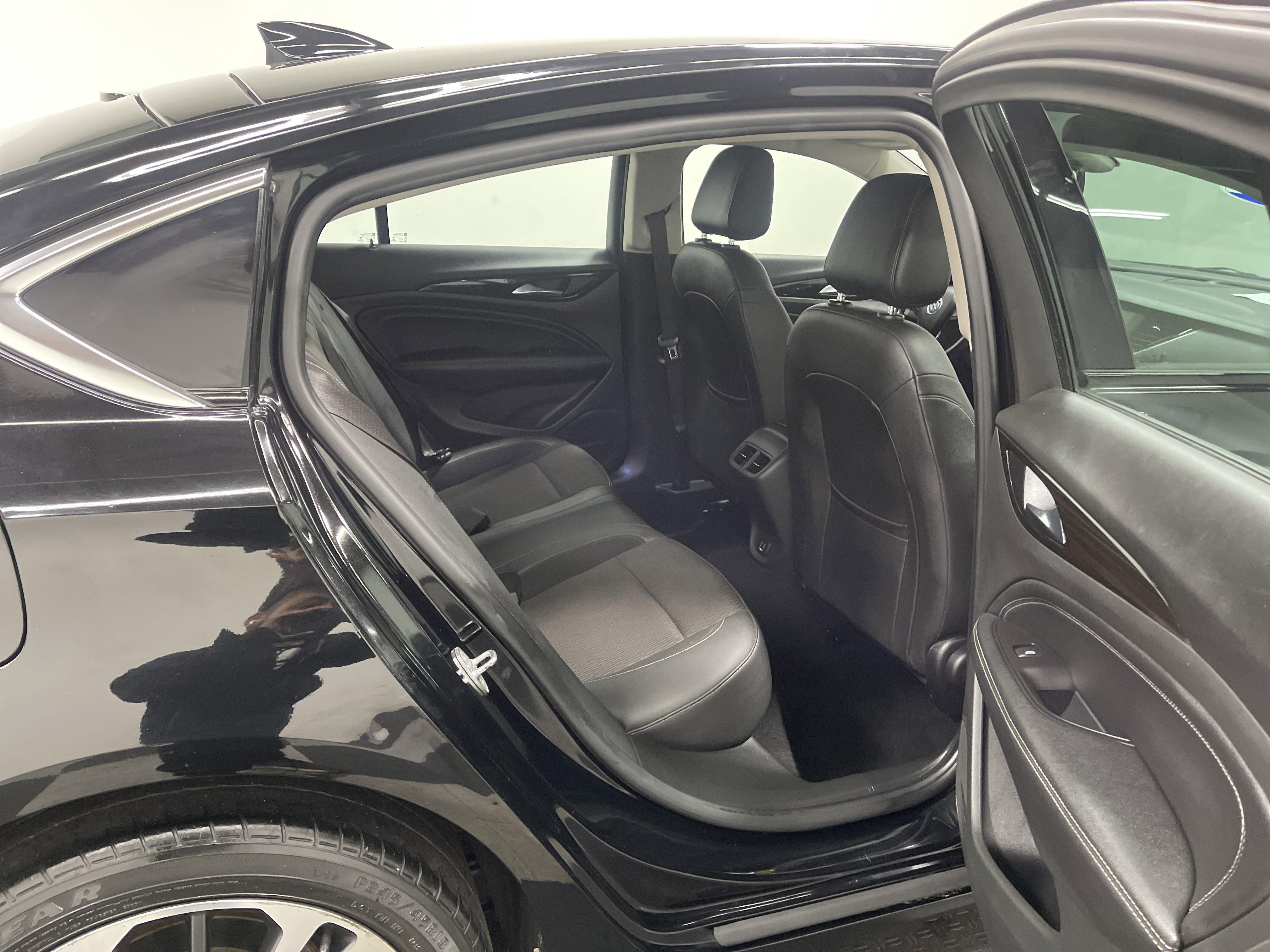 Used 2019 Buick Regal Preferred image 19