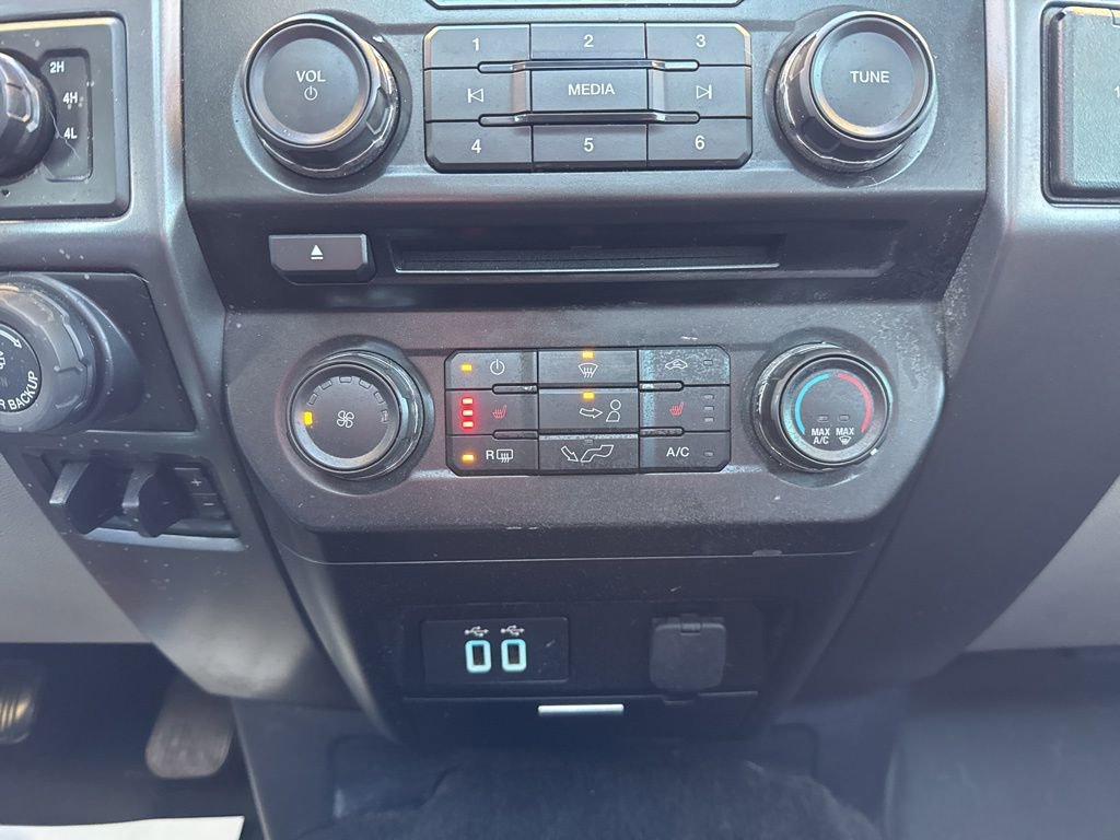 Used 2016 Ford F150 XLT w/ Equipment Group 302A Luxury image 18