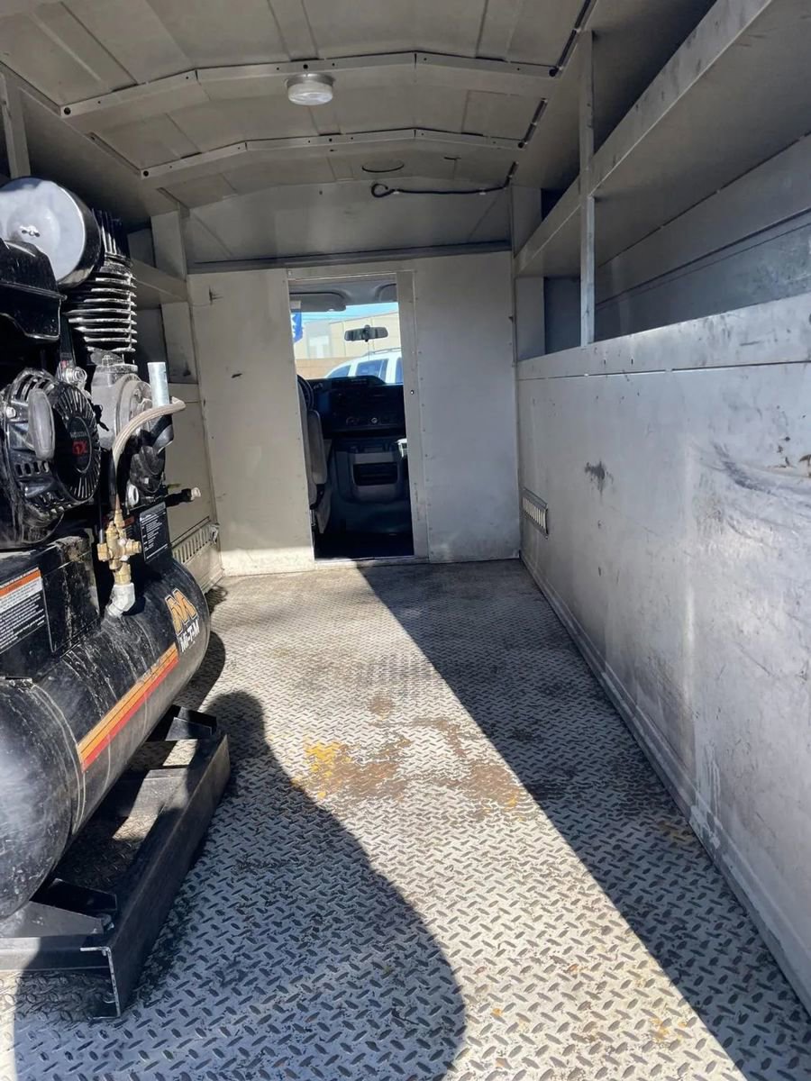 Used 2012 Ford E-350 and Econoline 350 Super Duty w/ PWR Locks & Windows Group image 4