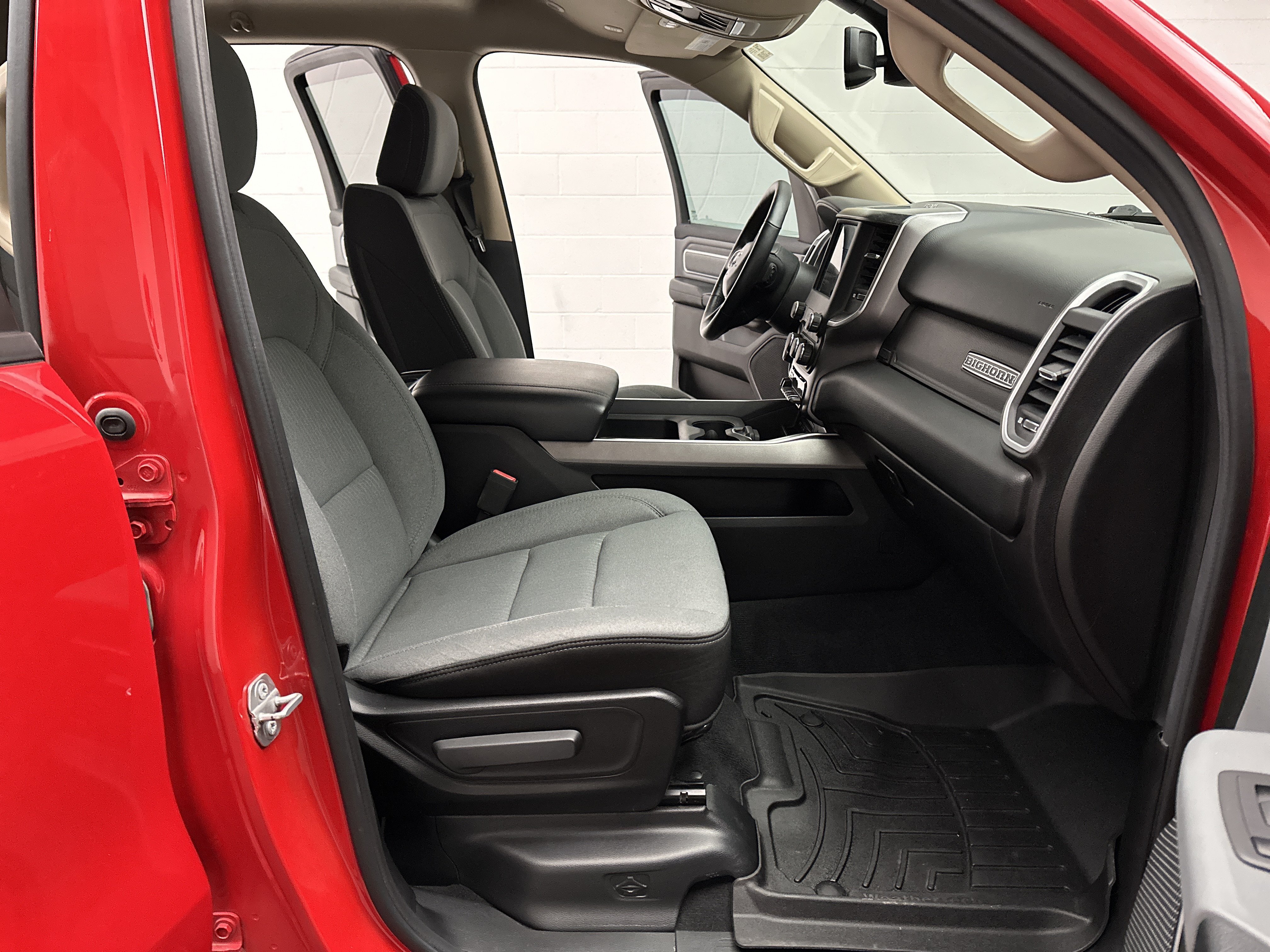 Used 2019 RAM 1500 Big Horn AWD/4WD image 22