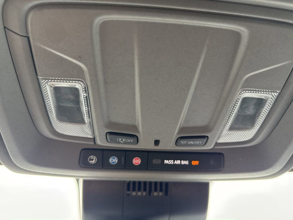 Used 2022 Chevrolet Silverado 1500 LT AWD/4WD image 40