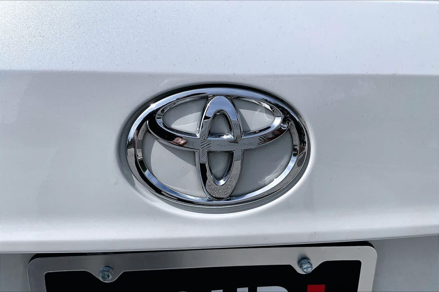 Used 2023 Toyota Highlander XLE FWD image 31
