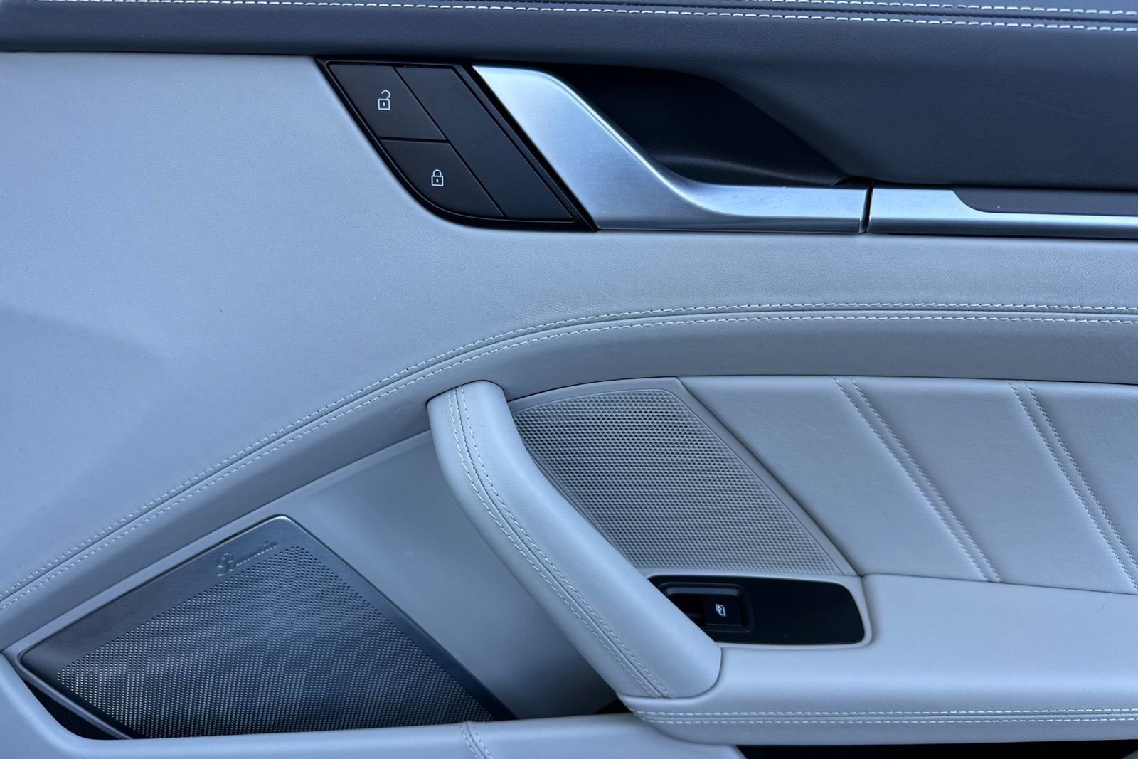 Used 2022 Porsche 911 Turbo S image 20