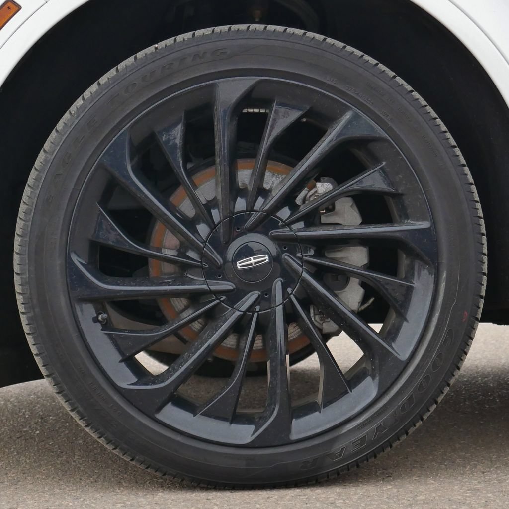 Used 2025 Lincoln Aviator Reserve w/ Jet Appearance Package AWD/4WD image 17