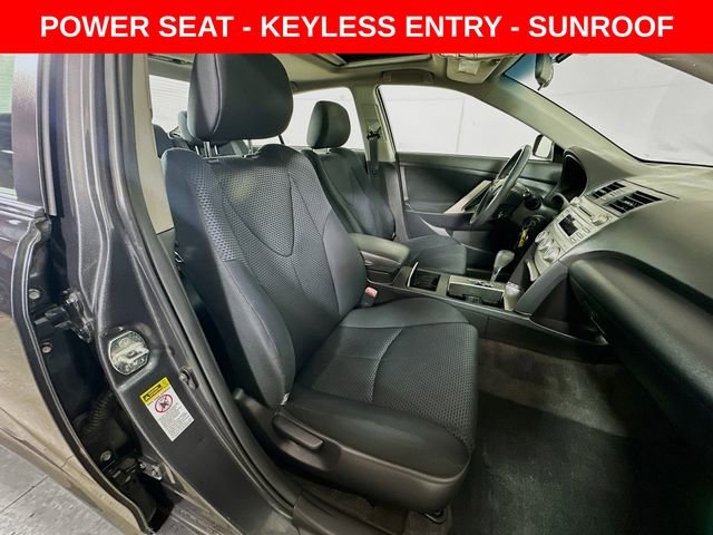 Used 2011 Toyota Camry SE image 27