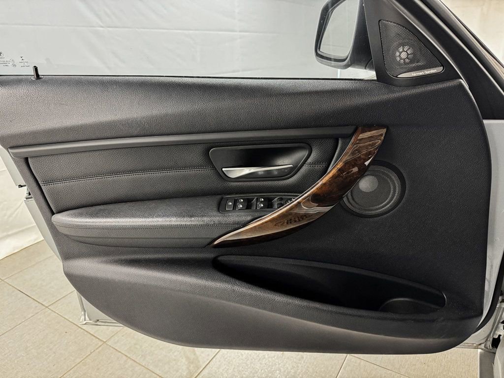 Used 2015 BMW 328i xDrive Sedan AWD/4WD image 15