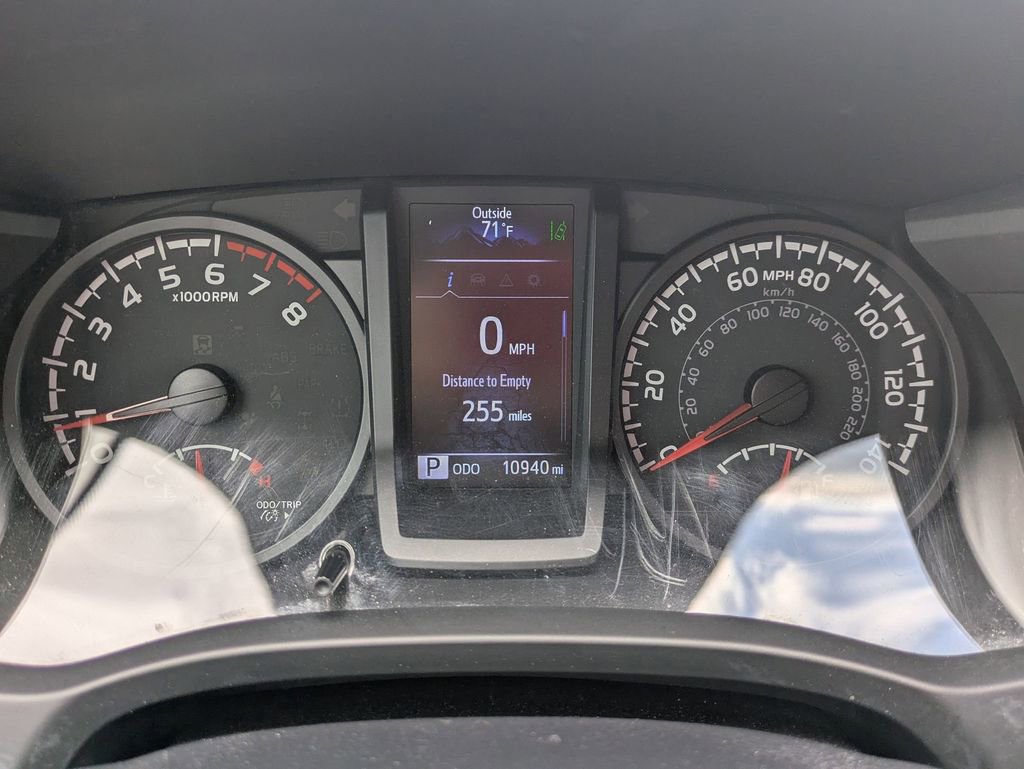 Used 2023 Toyota Tacoma SR image 15