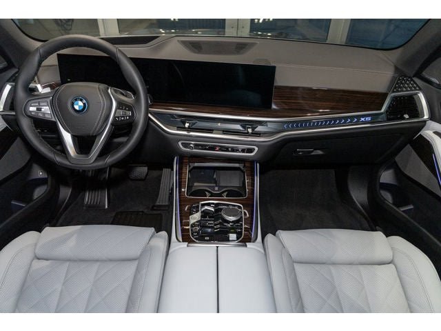 New 2026 BMW X5 xDrive50e w/ Climate Comfort Package AWD/4WD image 80