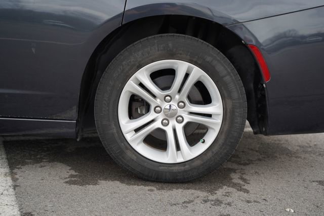 Used 2018 Dodge Charger SXT image 38