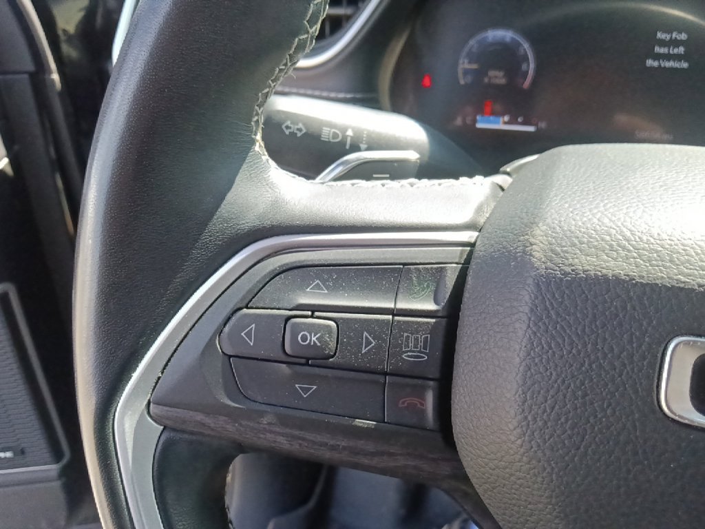 Used 2022 Jeep Grand Cherokee L Limited RWD image 18