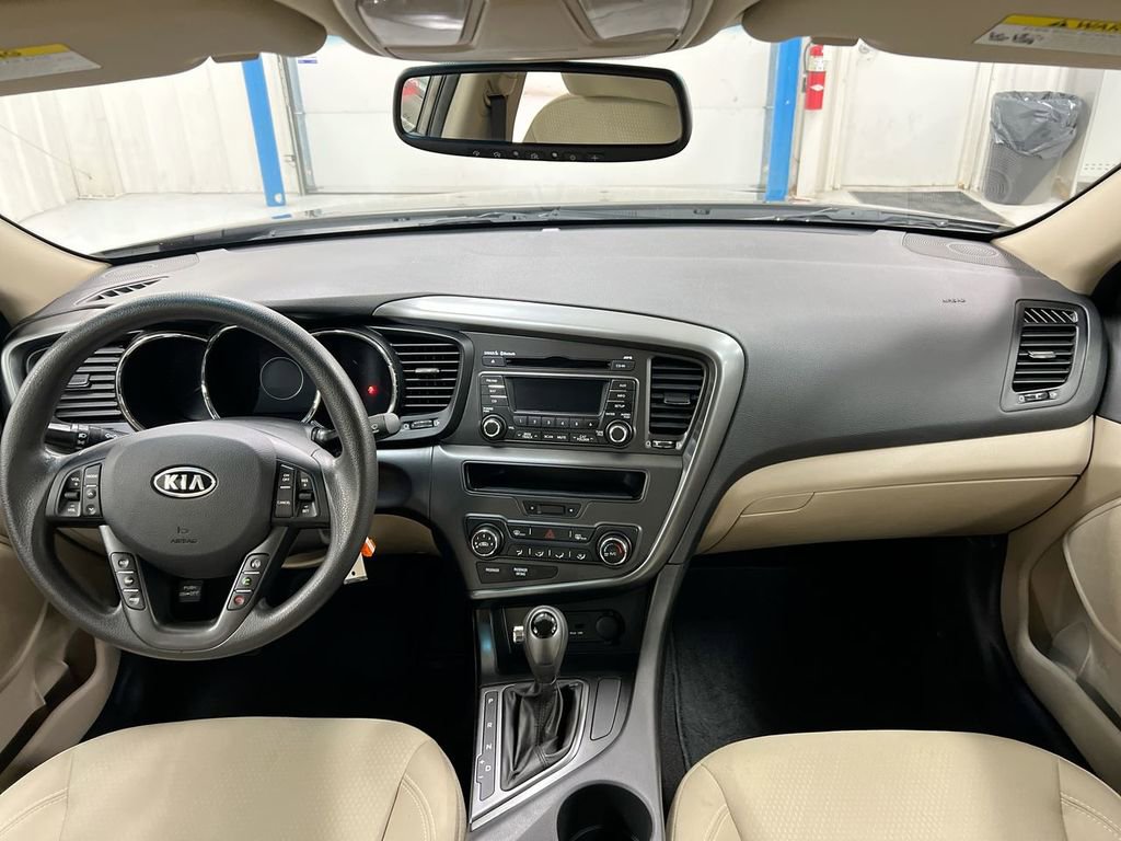 Used 2012 Kia Optima LX w/ Convenience Pkg image 10