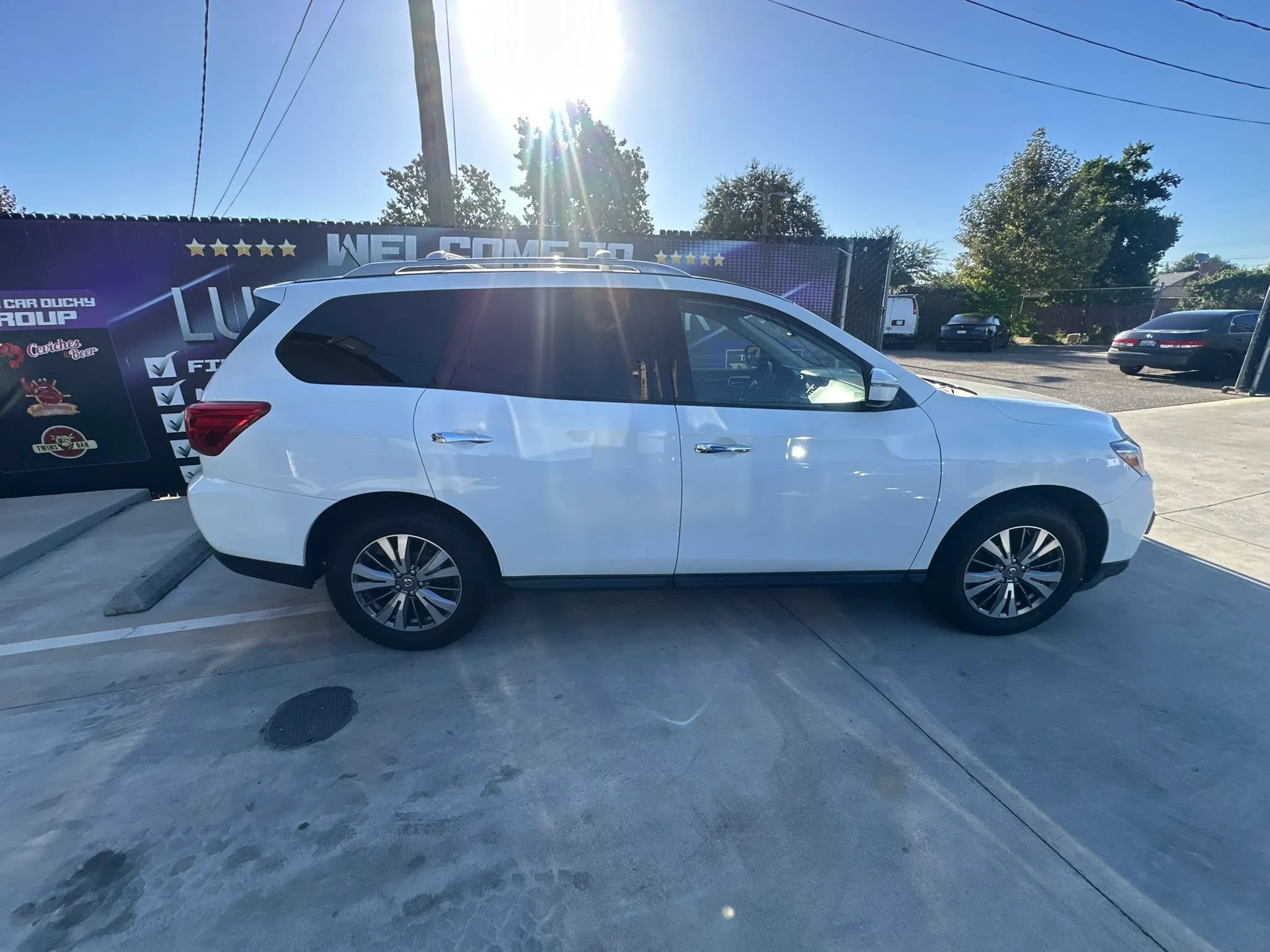 Used 2018 Nissan Pathfinder SV AWD/4WD image 5