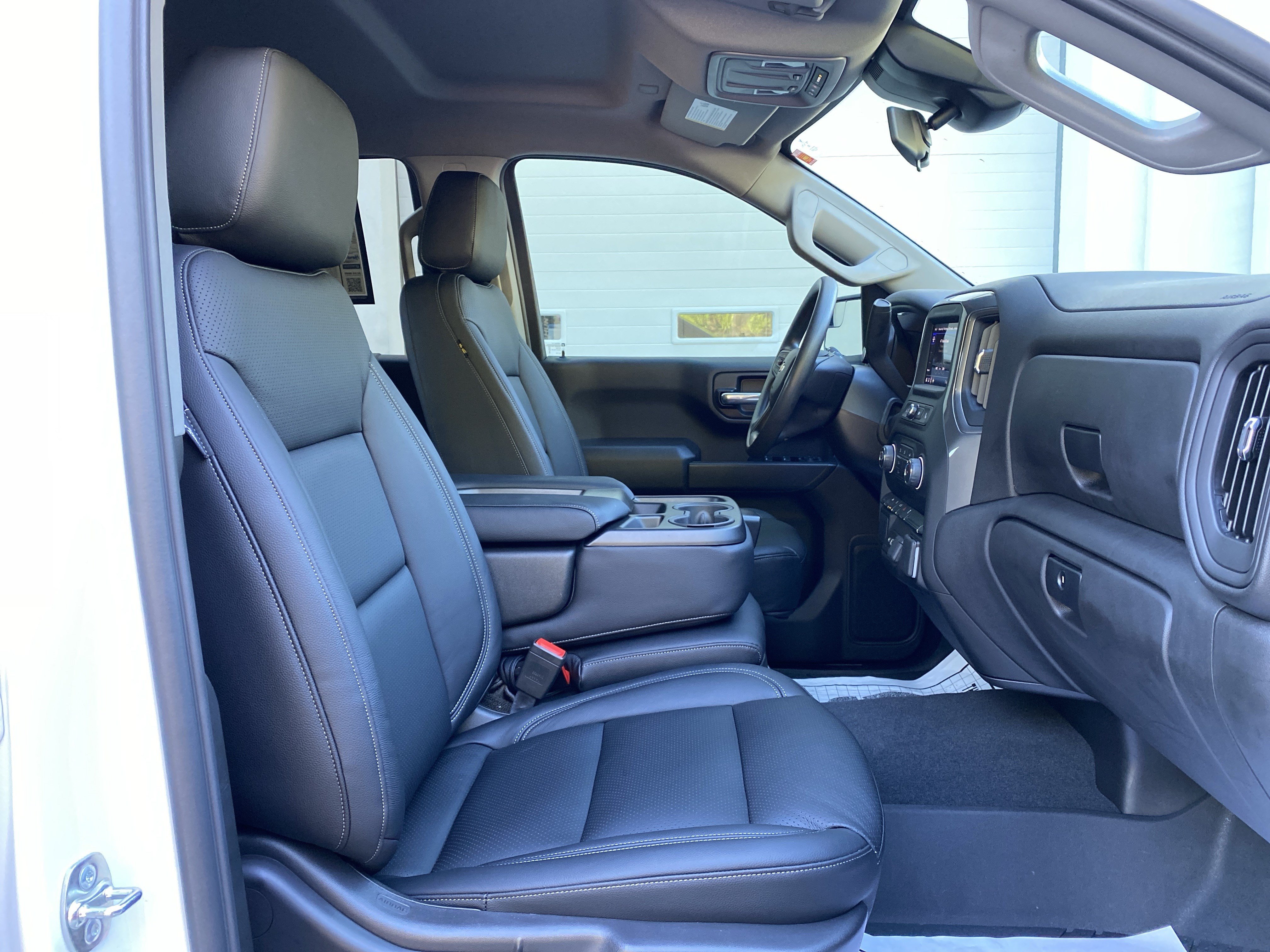 Used 2026 Chevrolet Silverado 1500 Custom w/ Turbomax Blackout Package AWD/4WD image 31