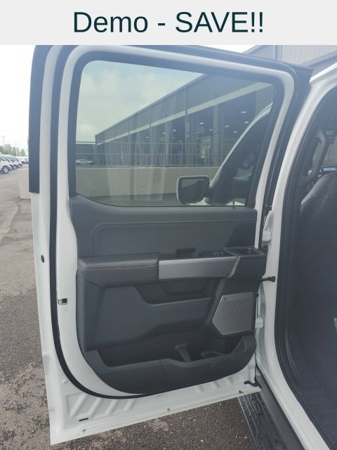 New 2025 Ford F150 Lightning Lariat image 38