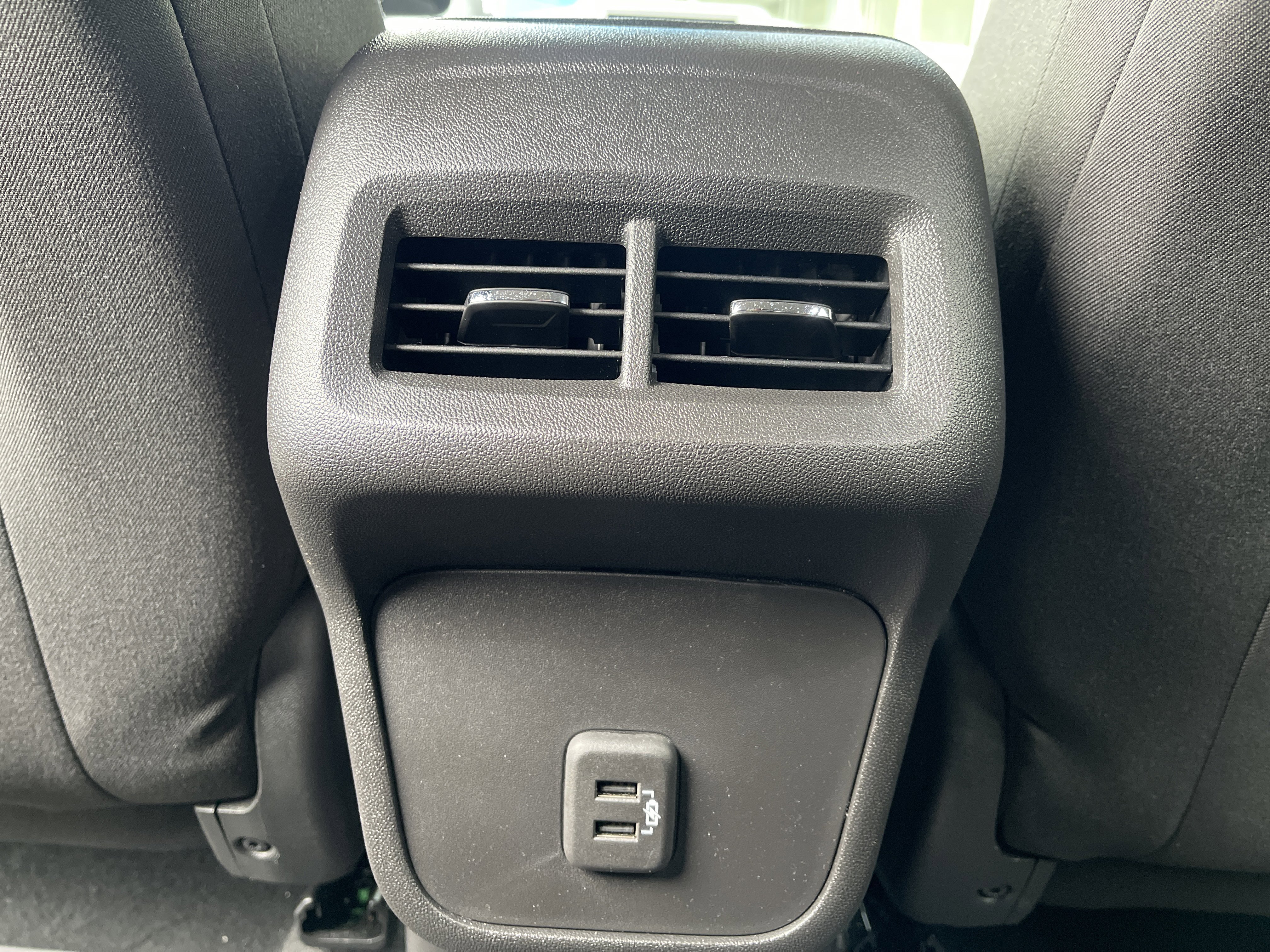 Used 2023 Chevrolet Equinox LT image 39