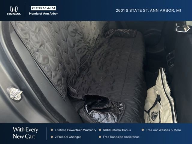 Used 2019 Jaguar F-PACE Premium image 18