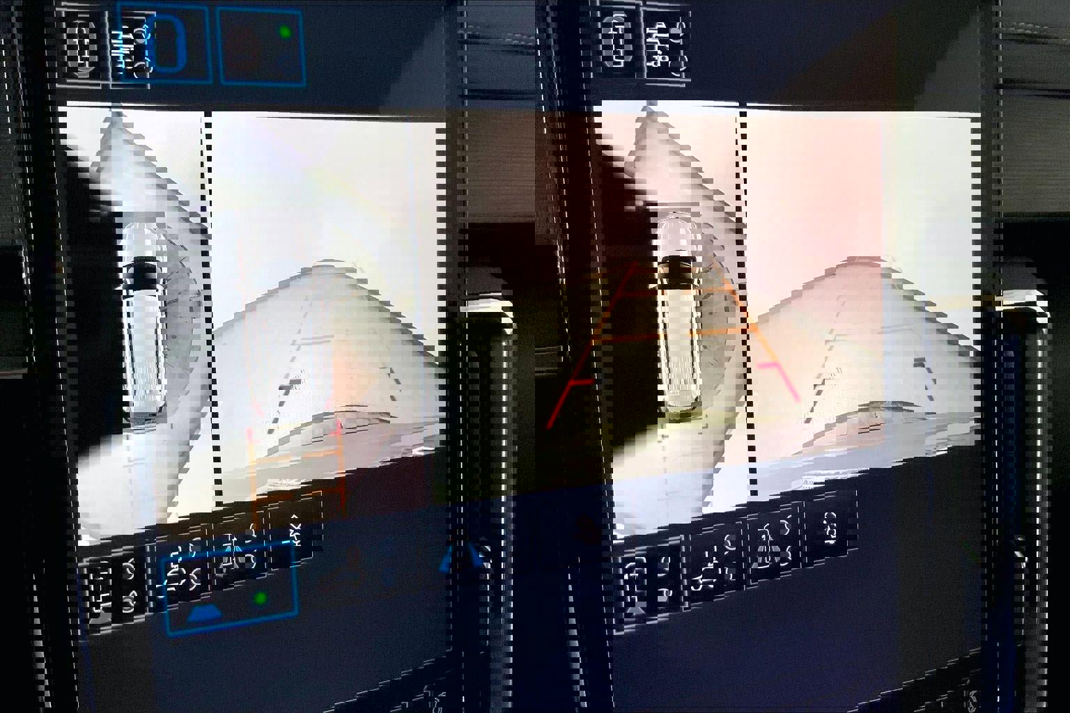 Used 2025 GMC Acadia Elevation FWD image 21