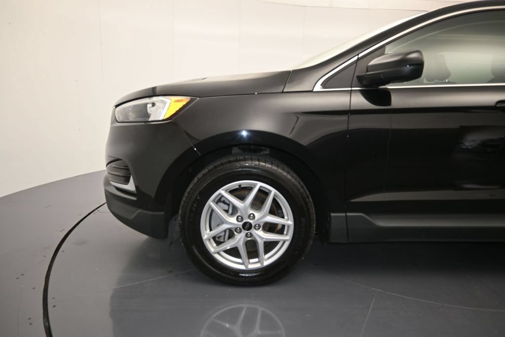 Used 2024 Ford Edge SEL AWD/4WD image 9