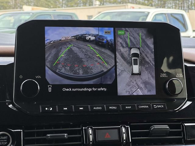 Used 2024 Nissan Pathfinder Platinum w/ Black Appearance Package image 21