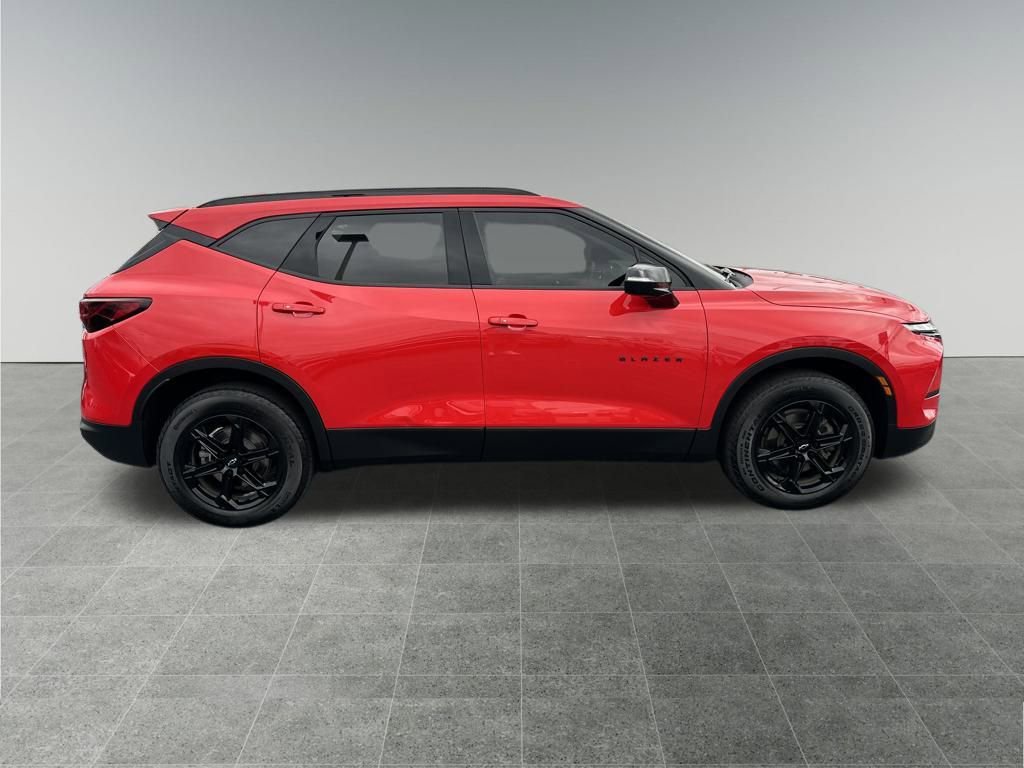Used 2023 Chevrolet Blazer LT w/ Midnight/Sport Edition image 7