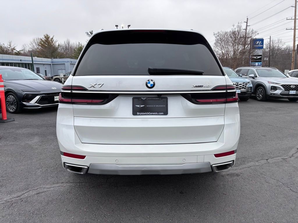 Used 2024 BMW X7 xDrive40i w/ Premium Package AWD/4WD image 6